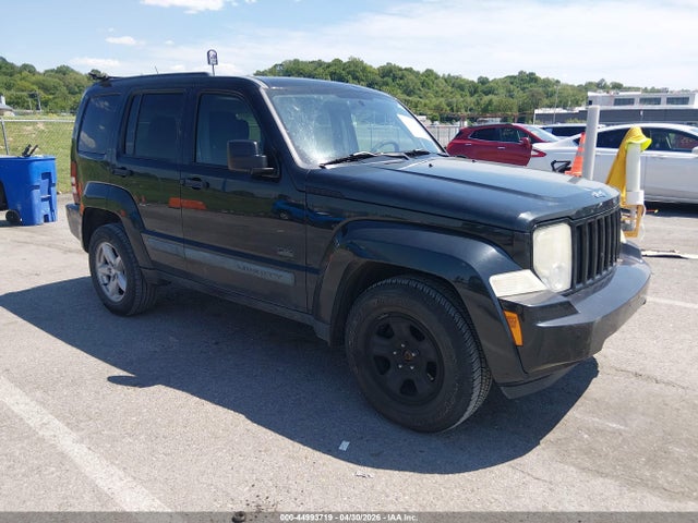 Salvage Jeep Liberty Image