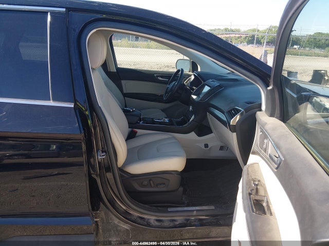 Ford Edge Titanium
