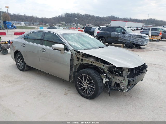 Salvage Lexus Es Image