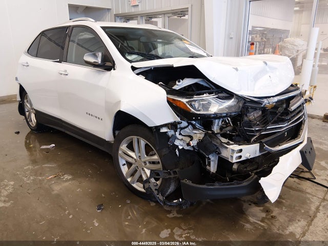 Salvage Chevrolet Equinox Image