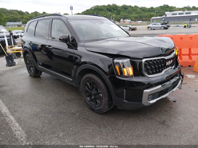 Salvage Kia Telluride Image