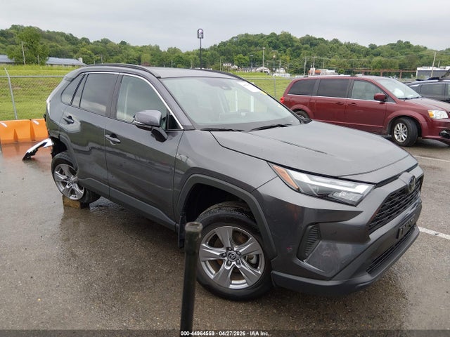 Salvage Toyota RAV4 Image