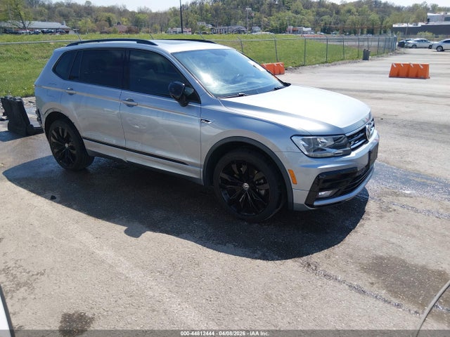 Salvage Volkswagen Tiguan Image