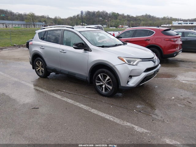 Salvage Toyota RAV4 Image