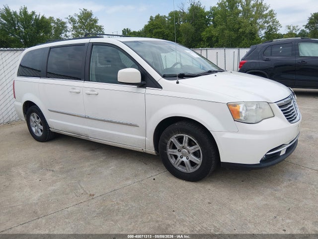 Salvage Chrysler Town & Country Image