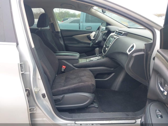Nissan Murano S