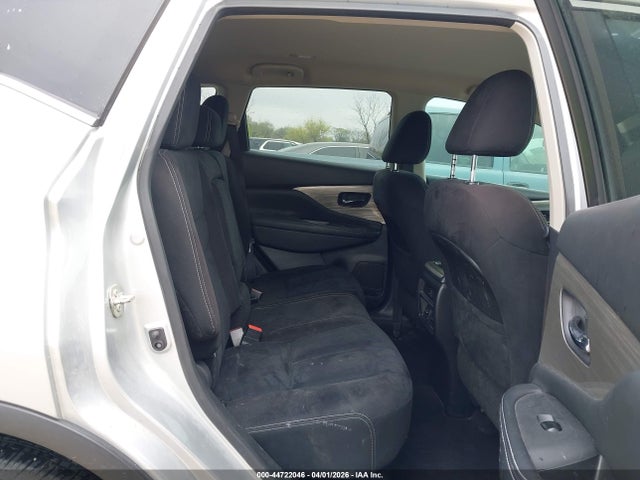 Nissan Murano S