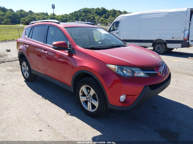 Salvage Toyota RAV4 Image