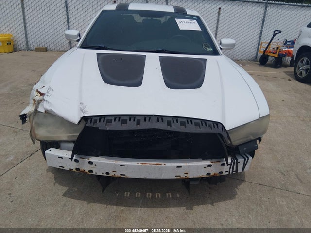 Dodge Charger Se
