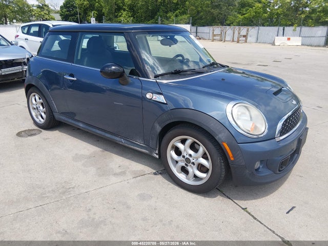 Salvage MINI Cooper S Image