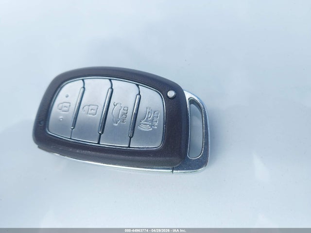 Hyundai ELANTRA Value Edition