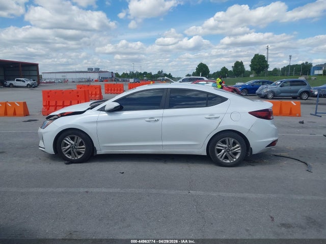Hyundai ELANTRA Value Edition