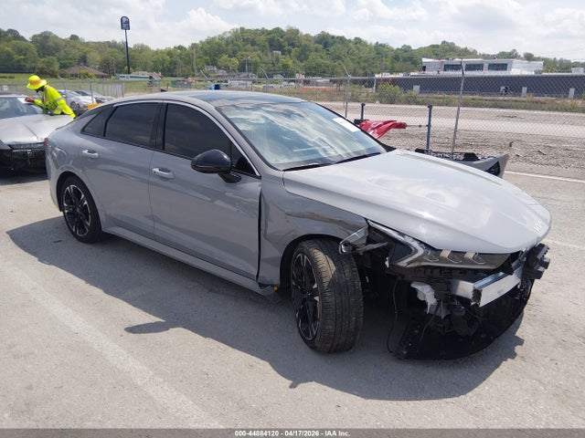Salvage Kia K5 Image
