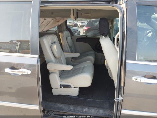 Chrysler Town & Country Touring-l