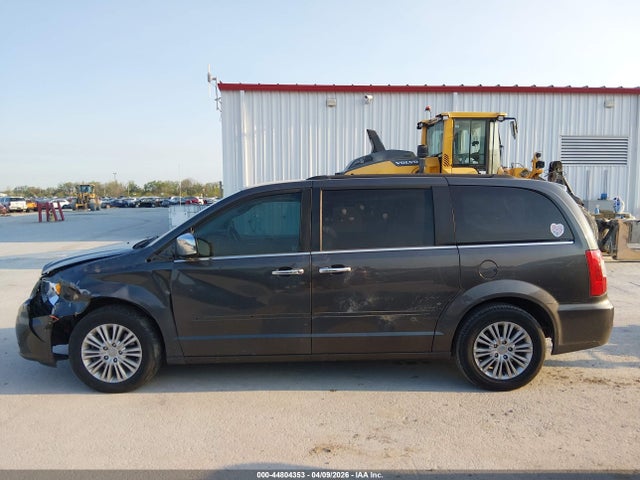 Chrysler Town & Country Touring-l