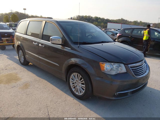 Salvage Chrysler Town & Country Image