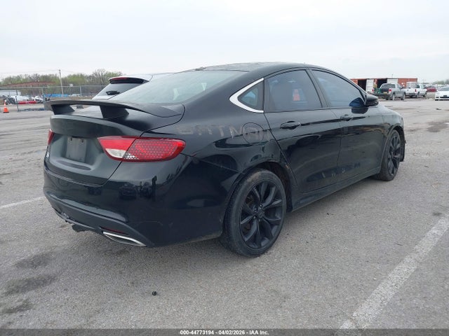 Chrysler 200 S