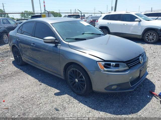 Salvage Volkswagen Jetta Image