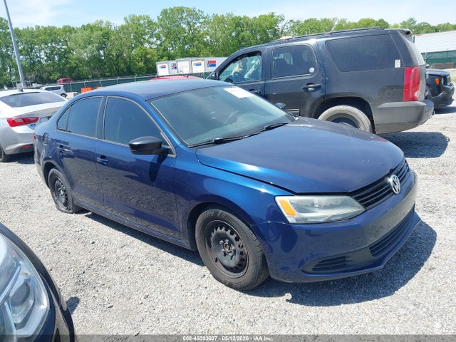 Salvage Volkswagen Jetta Image