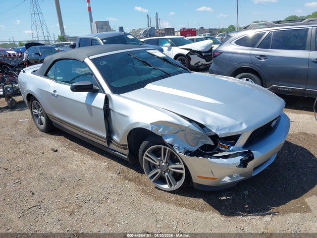 Salvage Ford Mustang Image