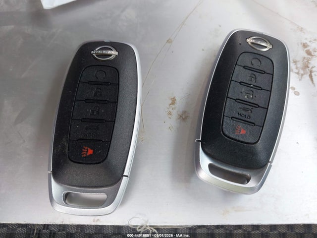 Nissan Pathfinder Platinum 4wd