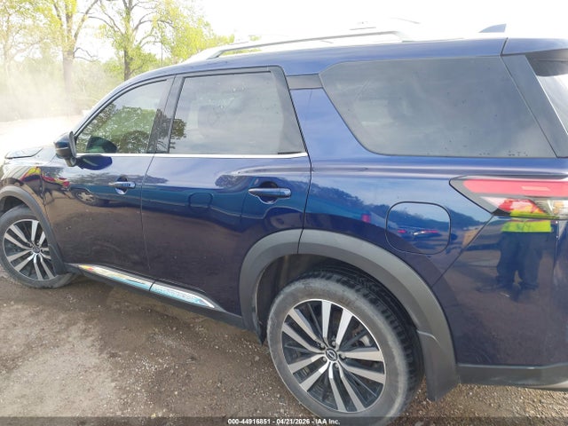 Nissan Pathfinder Platinum 4wd