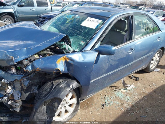 Toyota Camry Xle V6