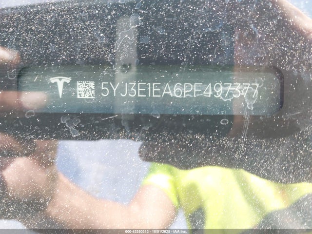 Tesla Model 3 Rear-wheel Drive
