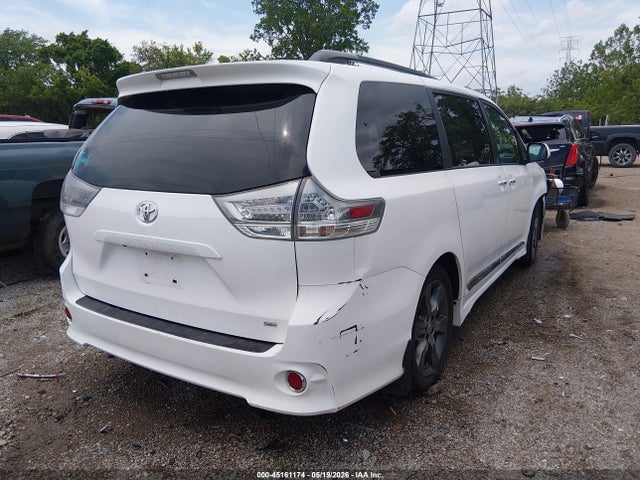 Toyota Sienna Se Premium 8 Passenger
