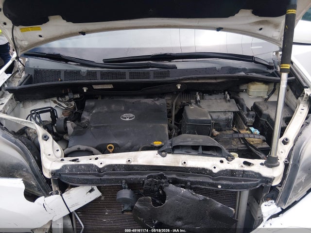 Toyota Sienna Se Premium 8 Passenger