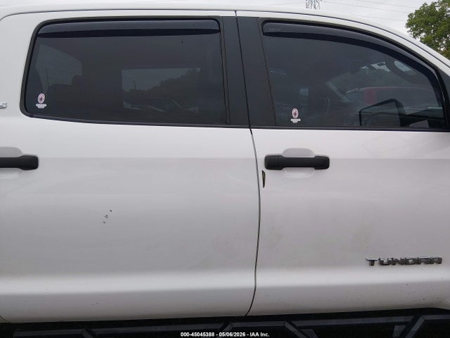 Toyota Tundra Sr5 5.7l V8