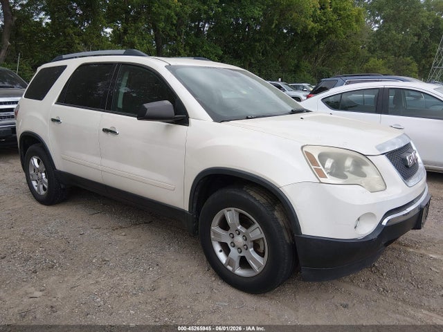 Salvage GMC Acadia Image