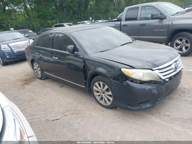 Salvage Toyota Avalon Image