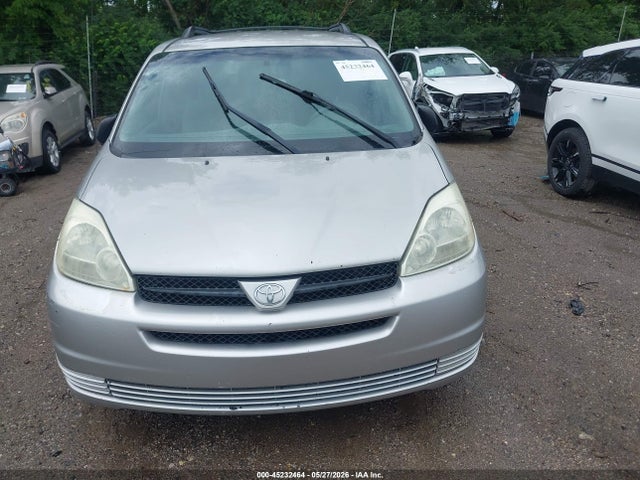 Toyota Sienna Le