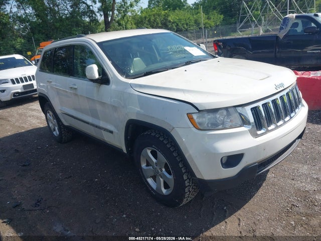 Salvage Jeep Grand Cherokee Image