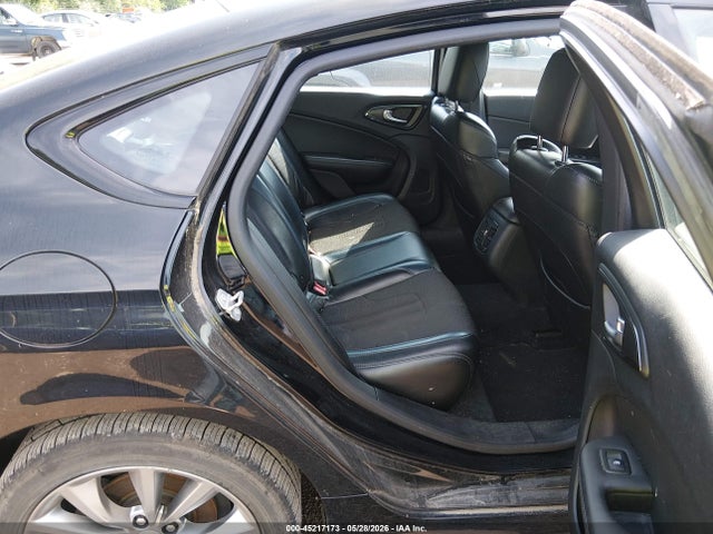 Chrysler 200 S