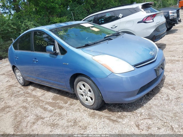 Salvage Toyota Prius Image