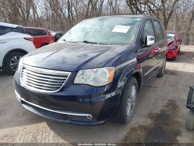 Chrysler Town & Country Touring-l