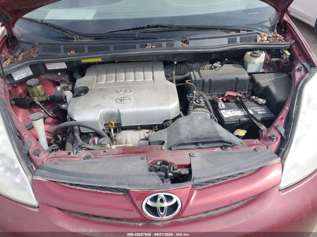 Toyota Sienna Le