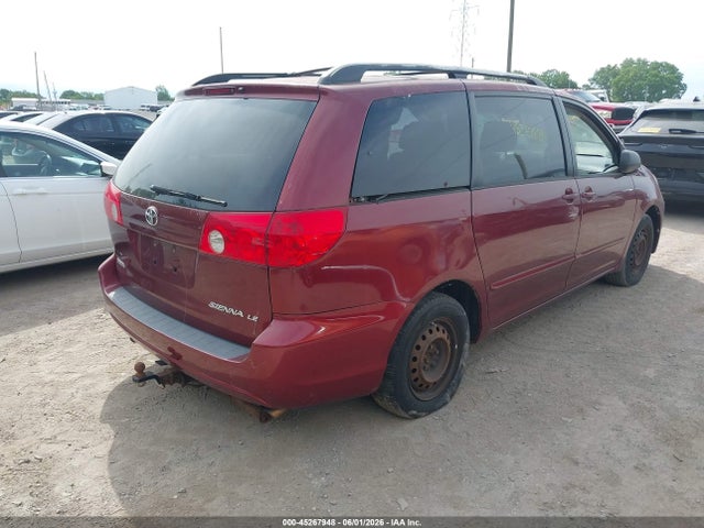 Toyota Sienna Le