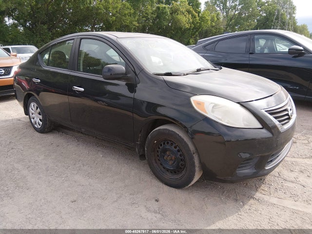 Salvage Nissan Versa Image