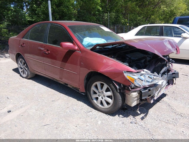 Salvage Toyota Camry Image
