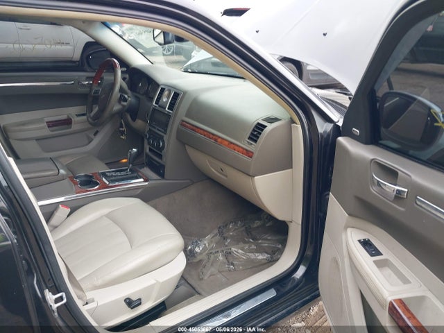 Chrysler 300c Awd