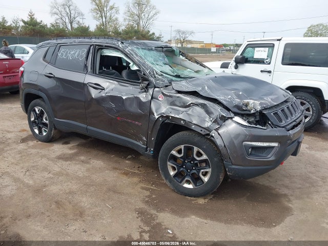 Salvage Jeep Compass Image
