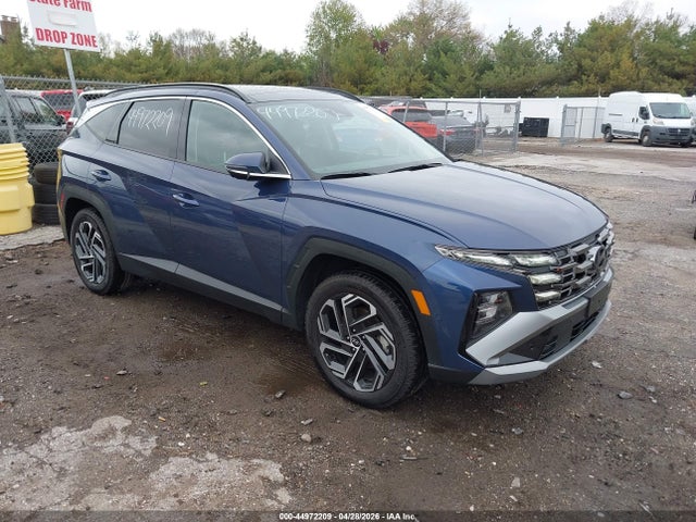 Salvage Hyundai TUCSON Image