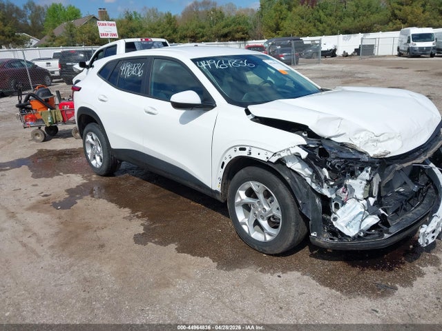 Salvage Chevrolet Trax Image
