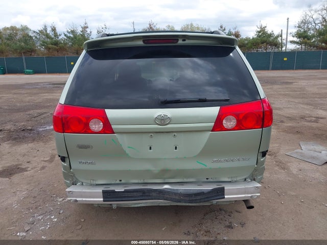 Toyota Sienna Xle