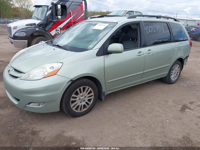 Toyota Sienna Xle