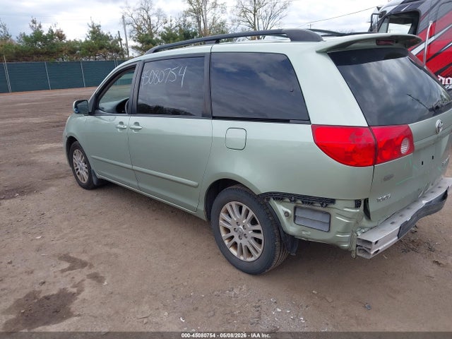 Toyota Sienna Xle