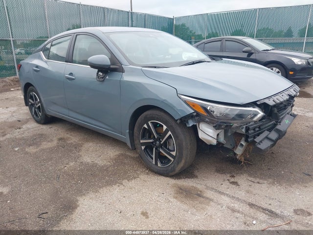 Salvage Nissan Sentra Image